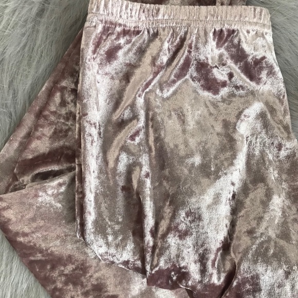 2 velvet leggings - Picture 1 of 6